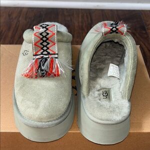 UGG Gray Suede Slippers with Embroidered Detail